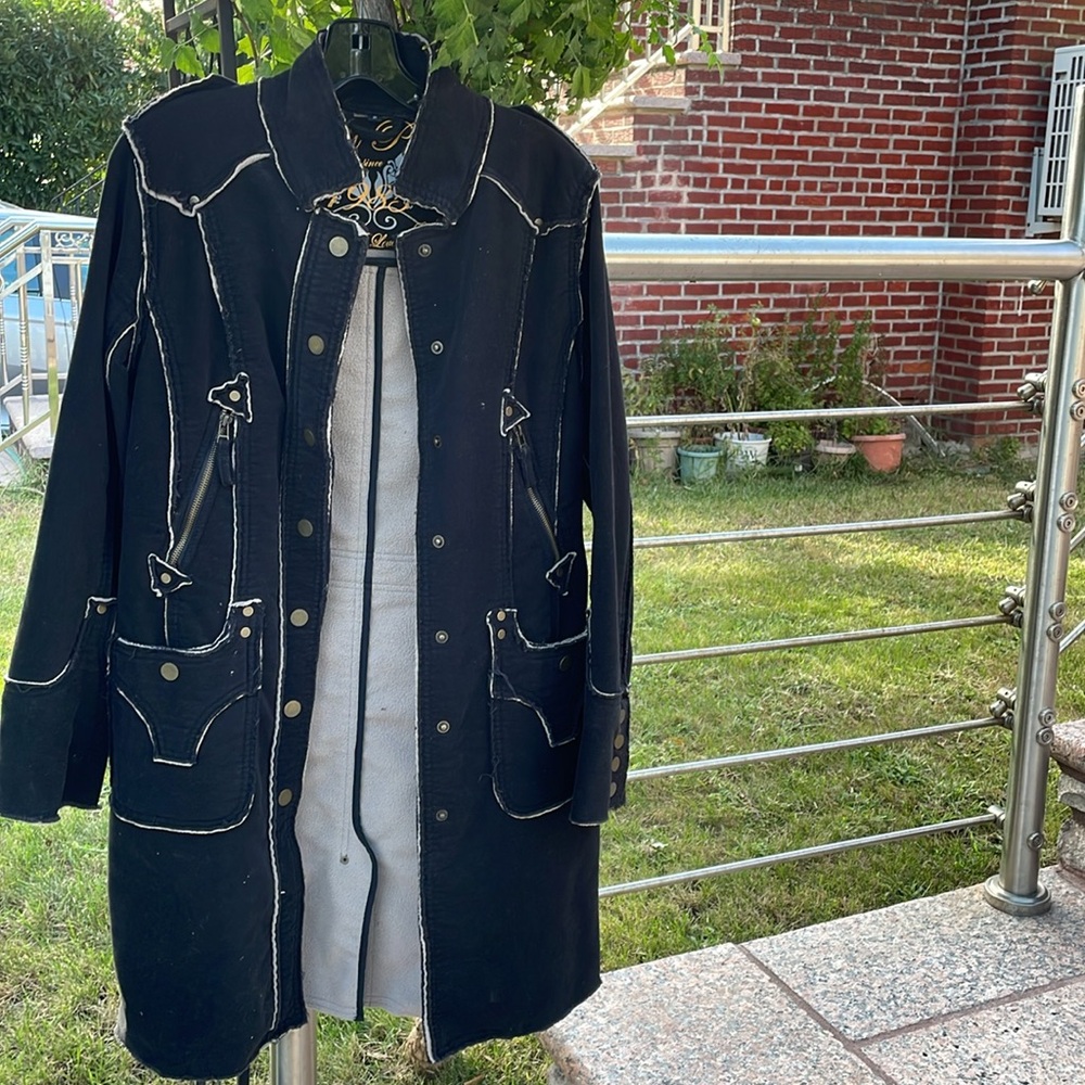 Coat - Picture 2 of 9